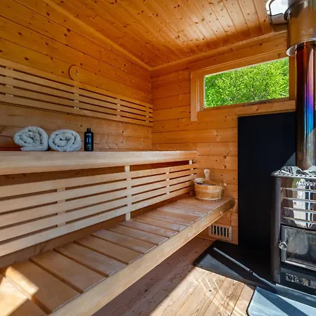 Cosy Place With Sauna In Peaceful Surroundings
